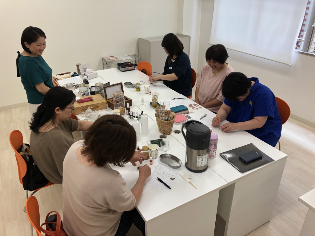 岡山のママ向けイベント開催中 今日は スキンケアアイテム作り 家づくり学校 岡山校 アドバイザーブログ