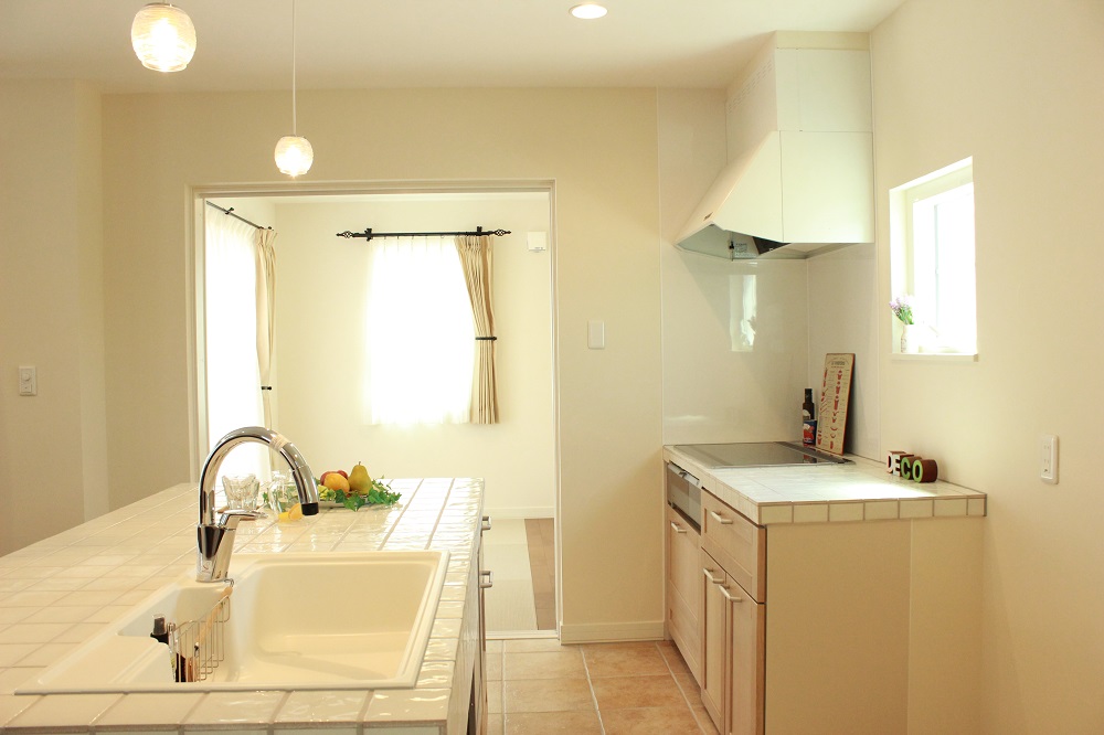 こだわりのタイル貼りキッチンがある洋風住宅 家づくり学校 高松校 アドバイザーブログ