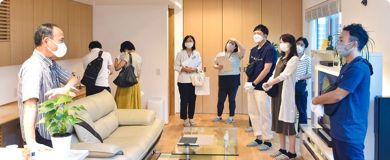 アドバイザー全員で実際に見学・体感