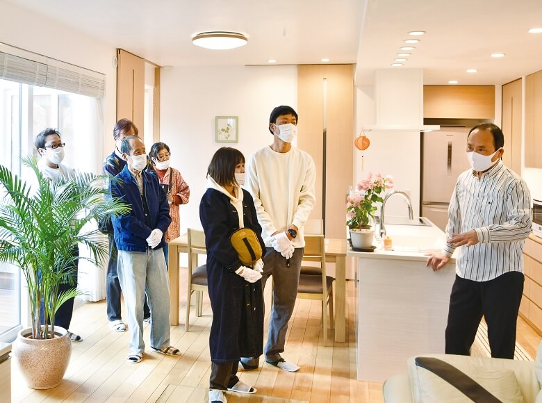見学会の様子1