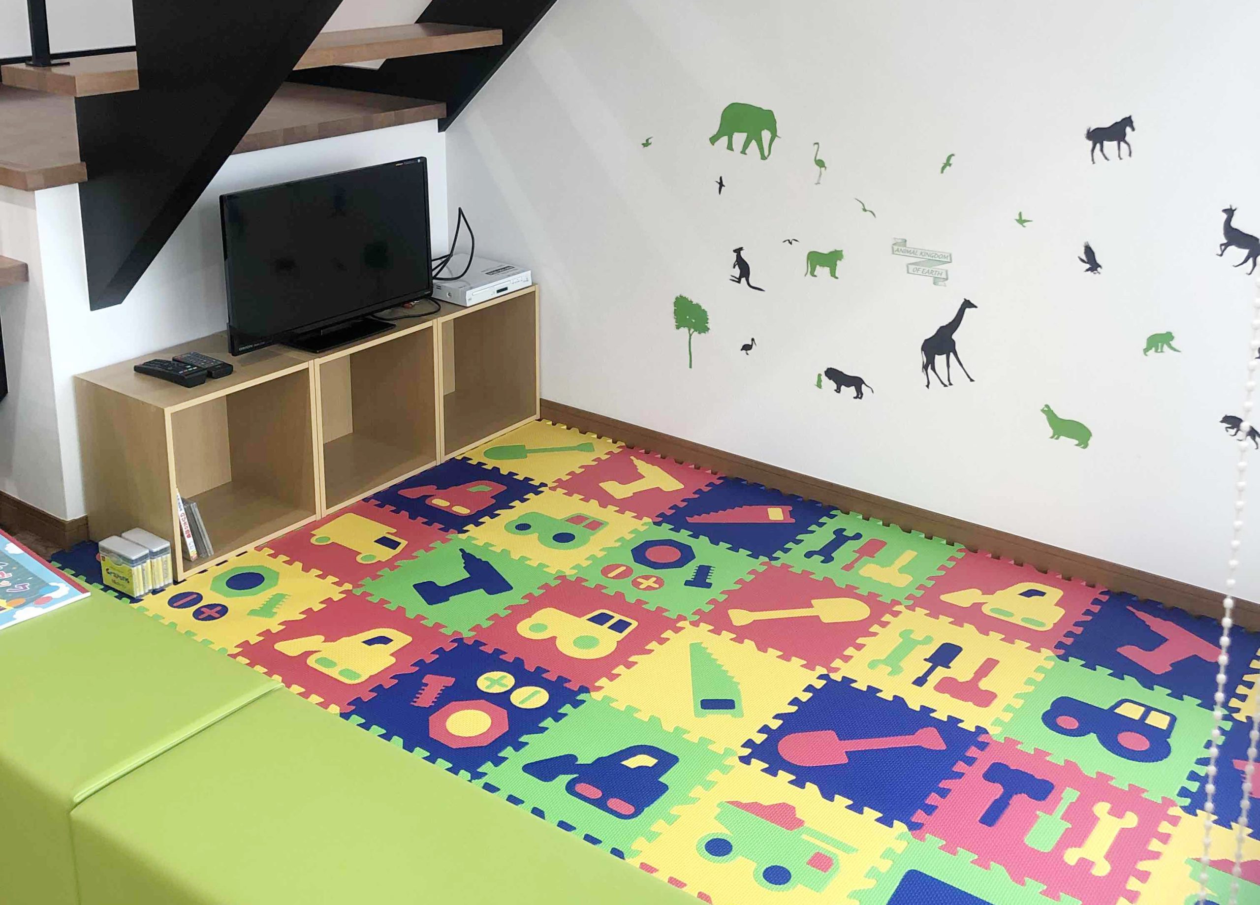 小さなお子さま連れの方でも安心してご利用いただけるように、キッズコーナーをご用意しております。