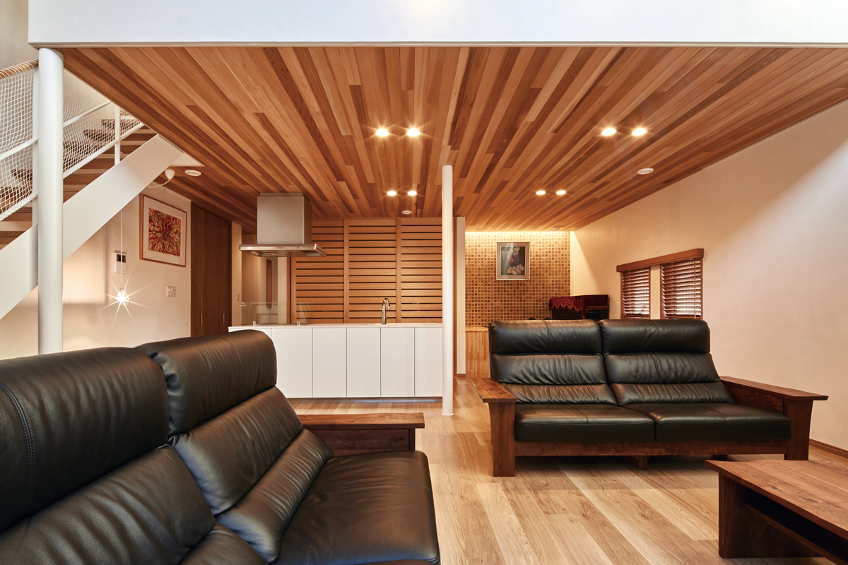 吹き抜けリビングが叶えた伸びやかな暮らし