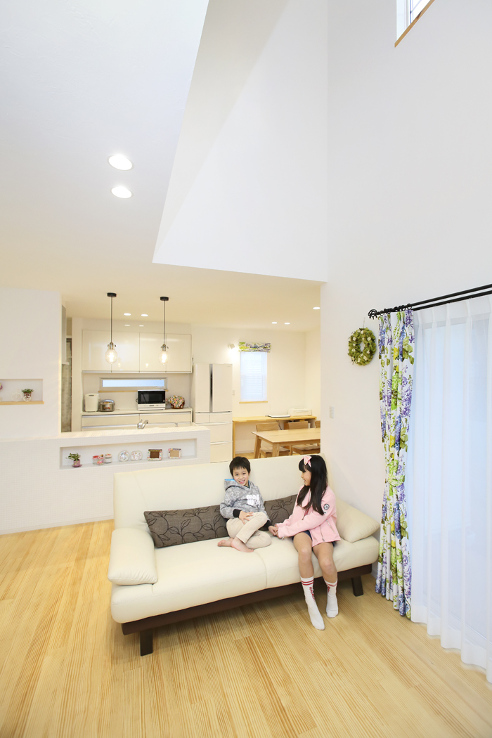 こだわりをかなえた夢のお城　ハイセンスな白亜の家