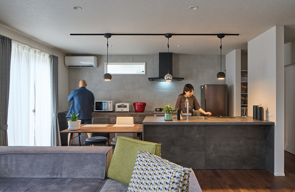 家具・照明・色で彩る大人のシンプルモダン