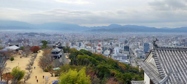 松山城からの市内の眺望