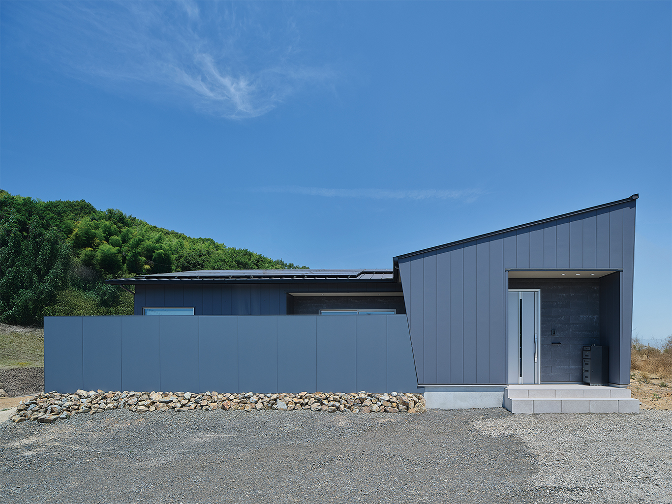 非日常を楽しむホテルライクな平屋