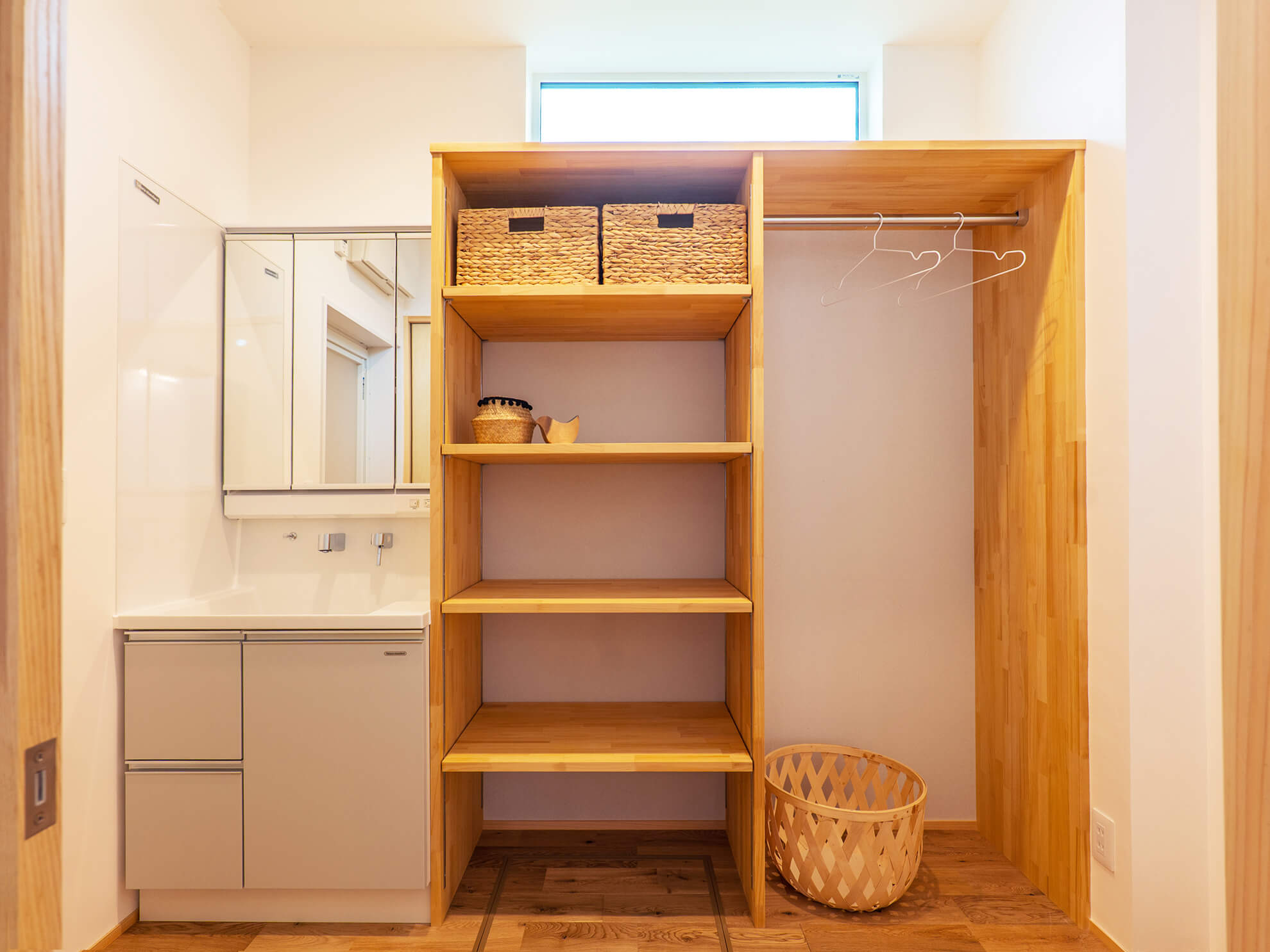 ランドリースペースの棚