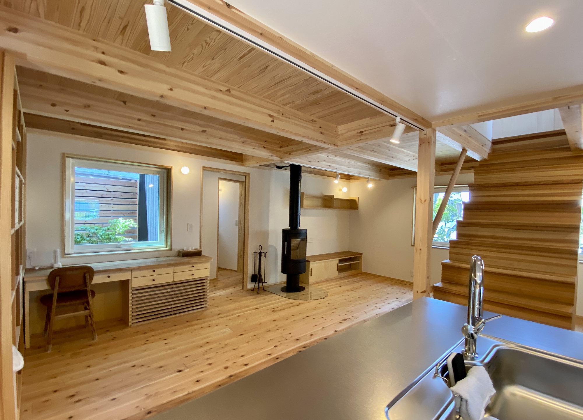 災害級の暑さでも…室内は快適に!見どころ溢れるお家を見学しました🎐