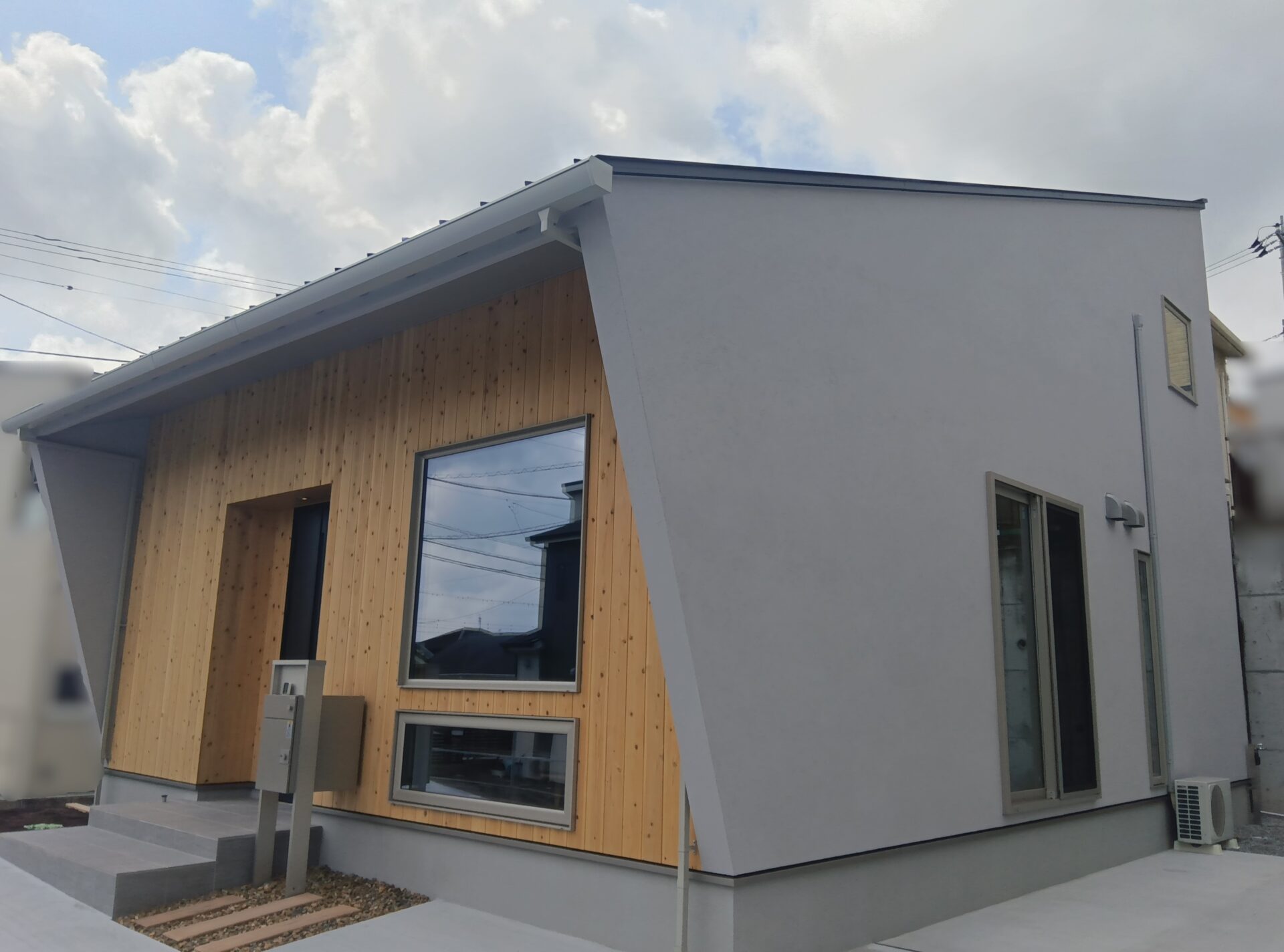 【見学訪問】平屋のような2階建て⁉新モデルハウスを見学