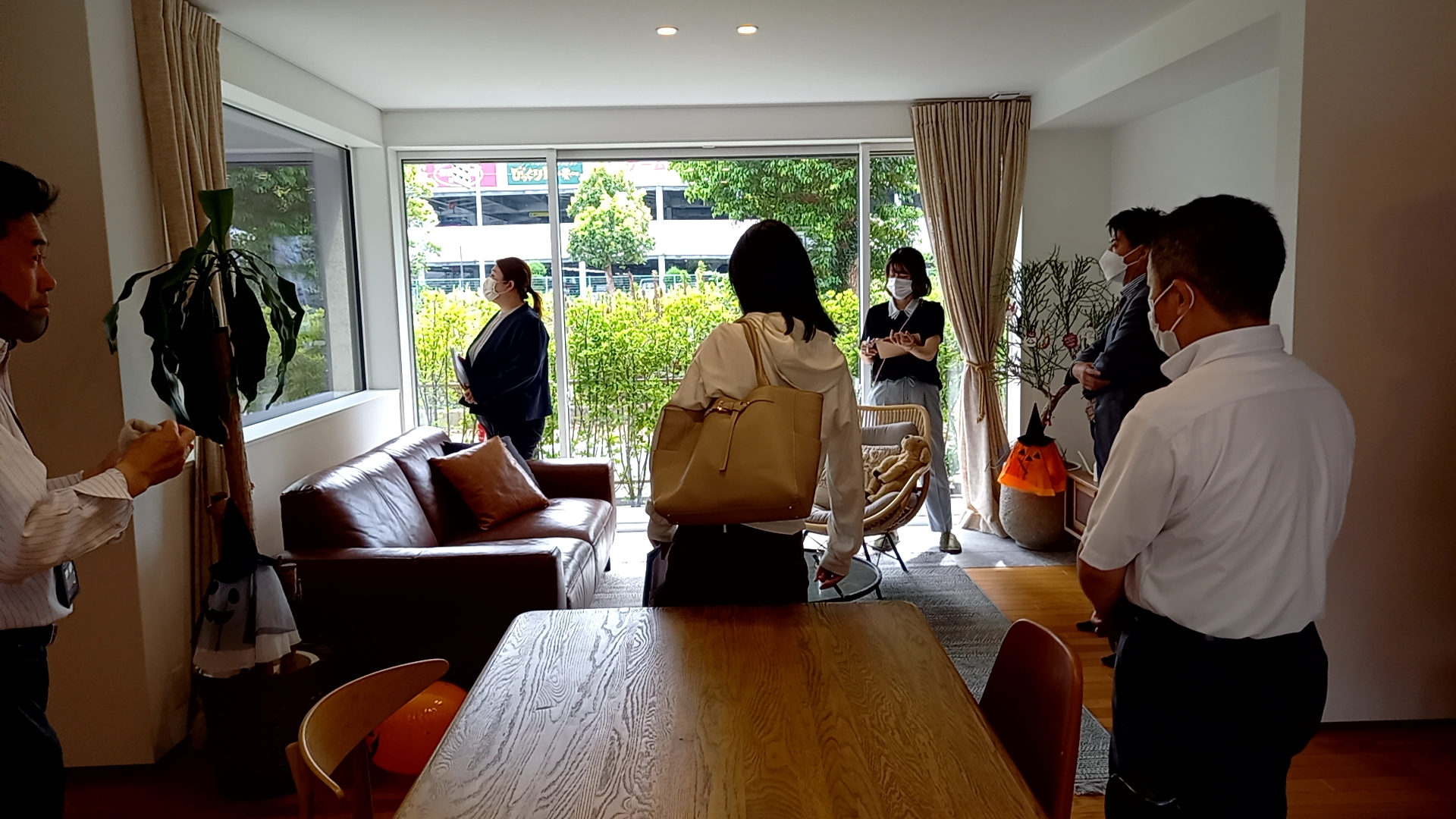 今年は暖冬みたいですよ。